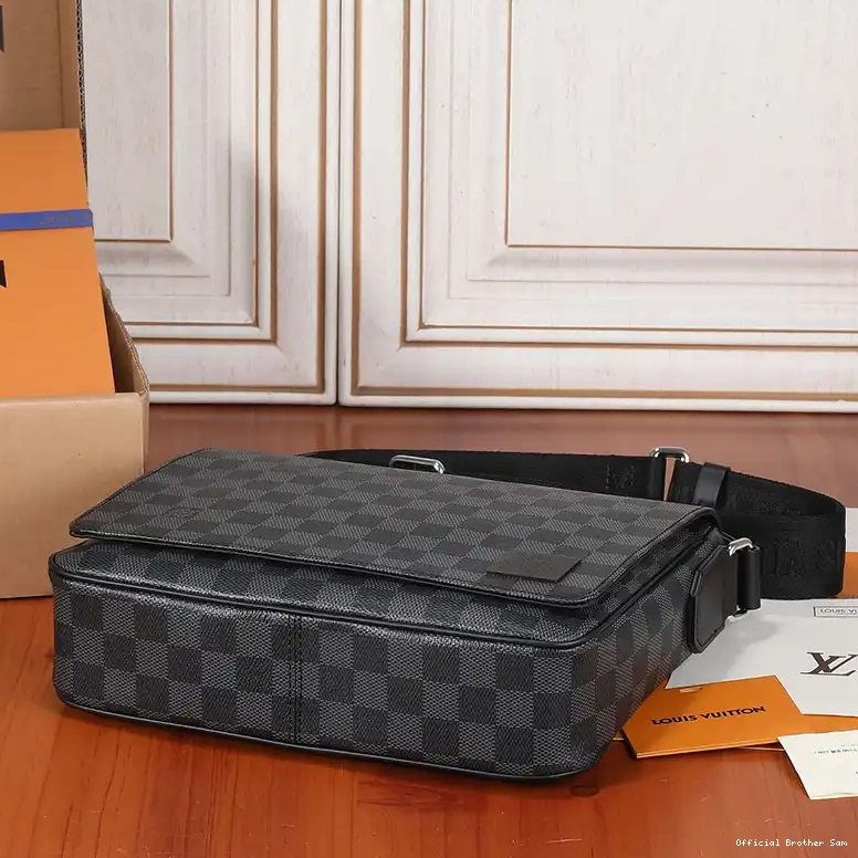 Official Brother Sam 2304DJ0041 Bag LV 0820
